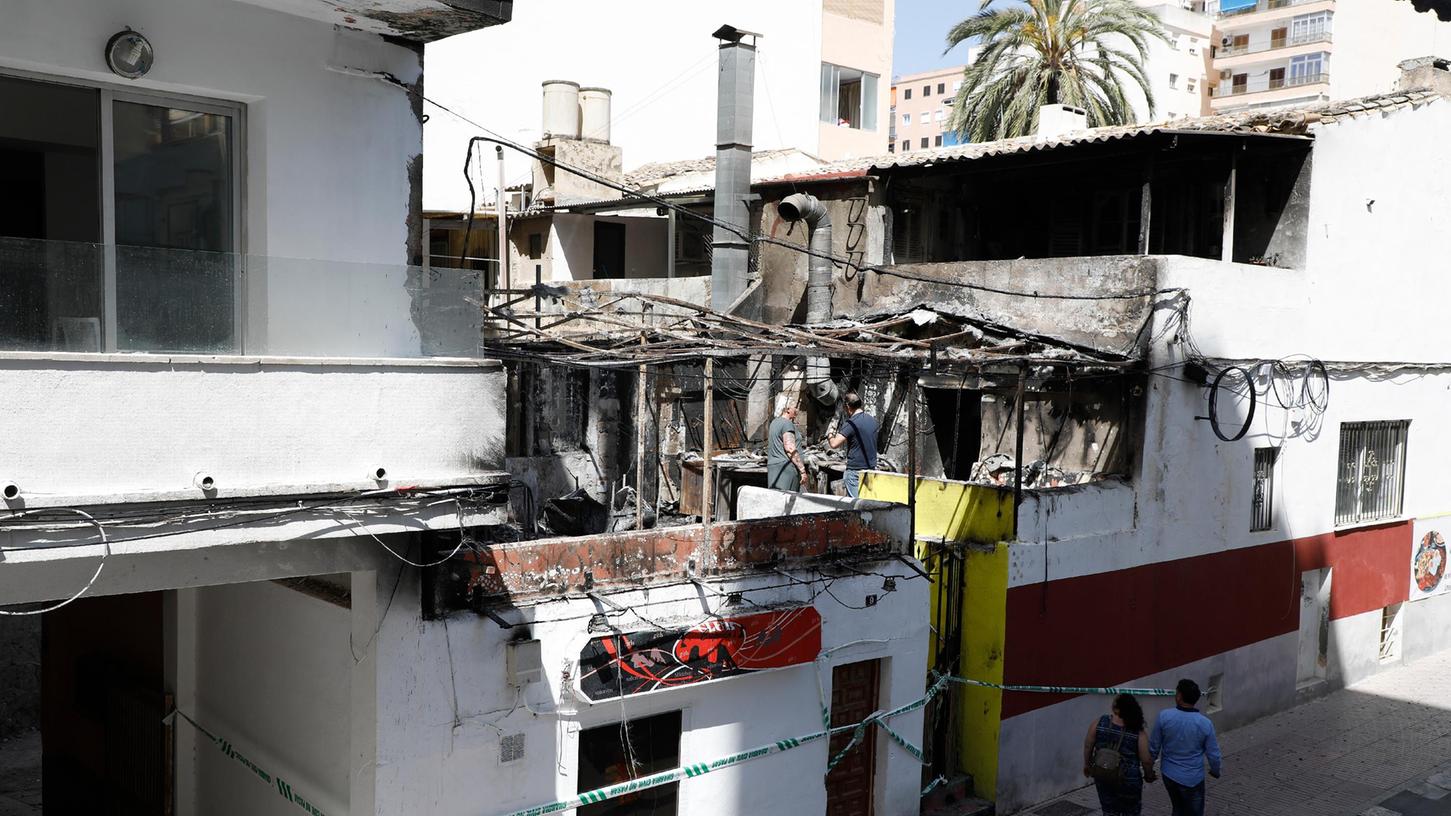 Die Polizei hat auf Mallorca 13 deutsche Urlauber festgenommen, weil sie den Brand ausgelöst haben sollen.