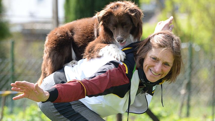 Tierärztin tanzt mit Hunden: und gewinnt damit Meistertitel Tierärztin tanzt mit Hunden: und gewinnt damit Meistertitel