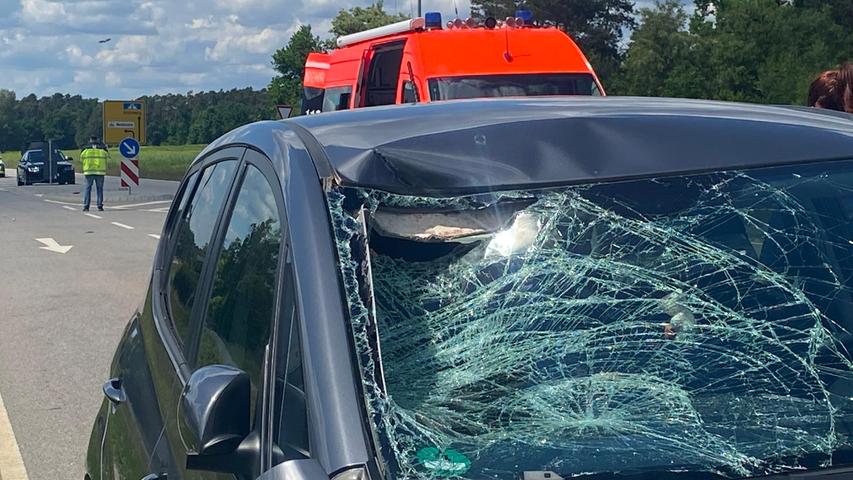 Schwerer Unfall bei Wendelstein: Radfahrerin stößt mit Auto zusammen - lebensgefährlich verletzt