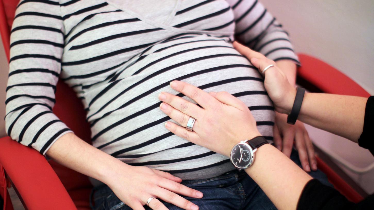 Gerade Schwangere, die Kriegs- und Fluchterfahrung haben, brauchen vor, während und nach der Geburt Unterstützung. Diese finden sie bei zertifizierten Doulas. 