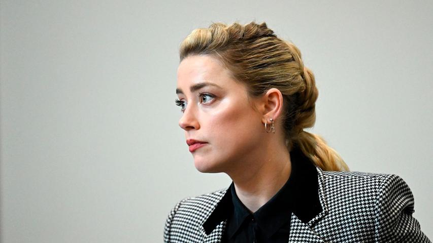 Amber Heard erhebt schwere Vorwürfe gegen ihren Ex-Mann. Amber Heard erhebt schwere Vorwürfe gegen ihren Ex-Mann.