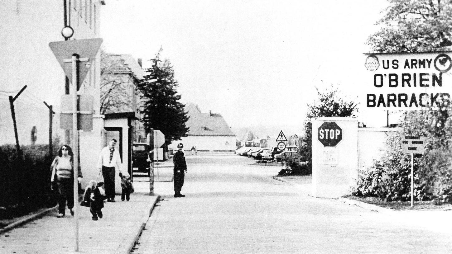 Früher: Das Haupttor der O’Brien Barracks in Schwabach kurz vor dem Abzug 1992.
Früher: Das Haupttor der O’Brien Barracks in Schwabach kurz vor dem Abzug 1992.