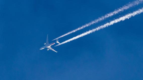 Flugbegleiterin gibt Auskunft: Deshalb sollte man im Flugzeug niemals Toilettenpapier verwenden