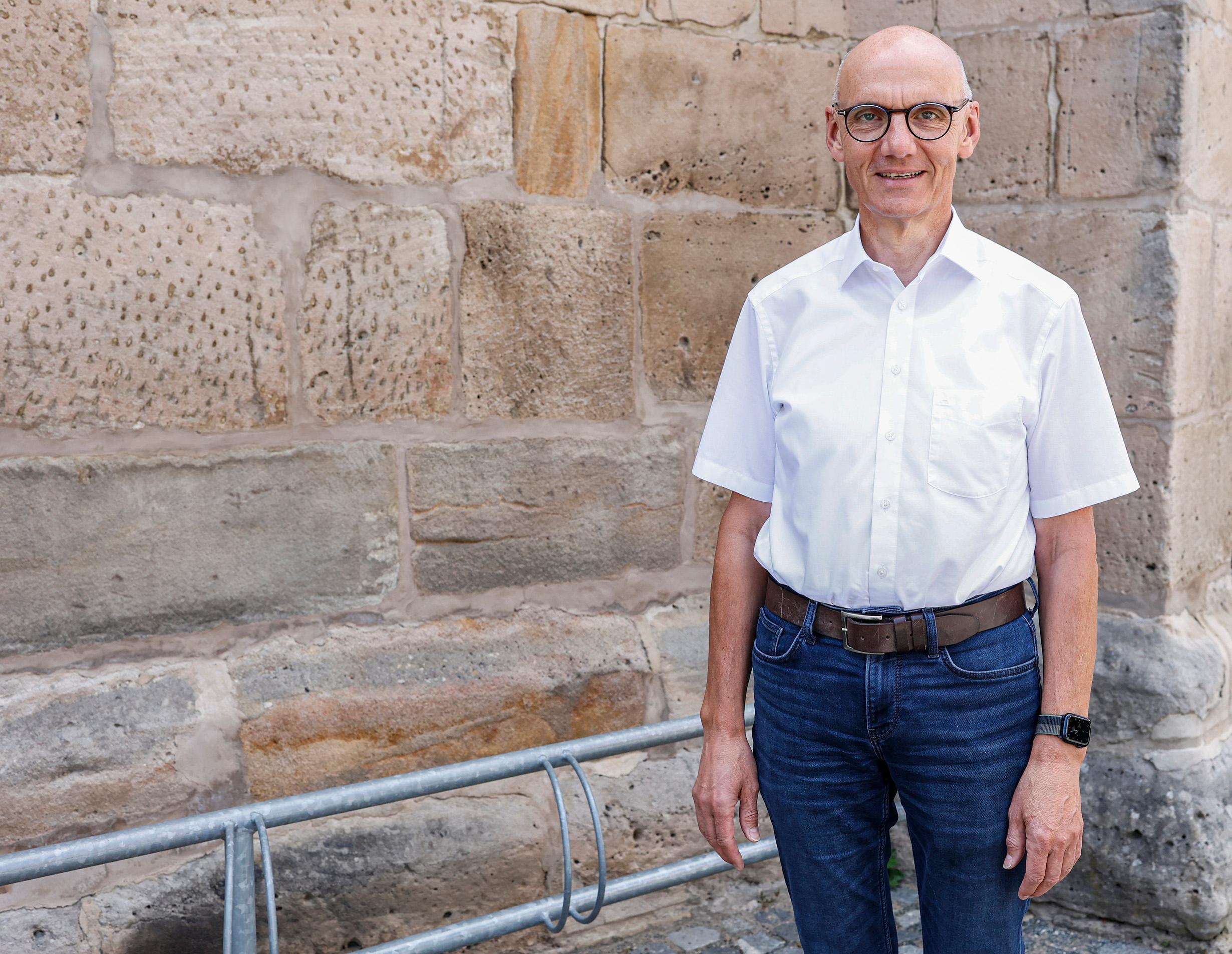 PFARRER HELMUT HETZEL VERLÄSST HERZOGENAURACH