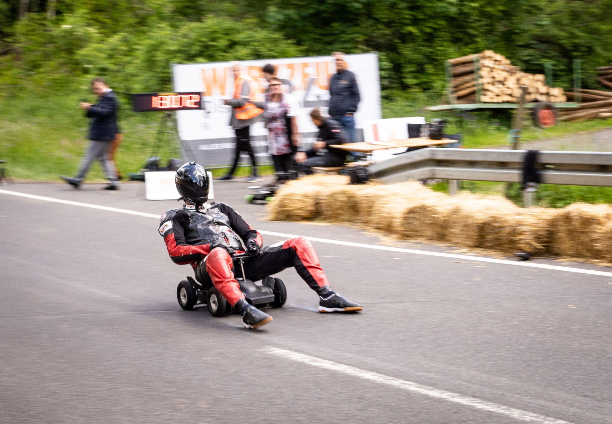 heelside helmet