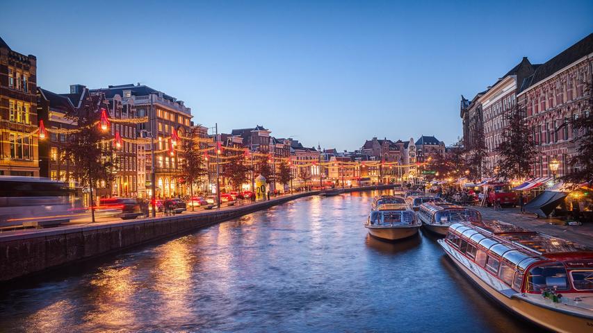 Ein weiteres tolles Ziel für einen Städtetrip in den Pfingstferien ist Amsterdam. Die Hauptstadt der Niederlande können Sie mit nur einem Flug ab Nürnberg erreichen. 