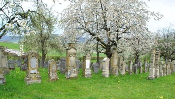 Jüdische Friedhöfe in Pretzfeld und Hagenbach sollen aus dem Dornröschenschlaf geweckt werden