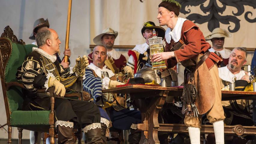 Der Meistertrunk wird sonst immer zu Pfingsten im Kaisersaal im Rothenburger Rathaus gespielt.
Der Meistertrunk wird sonst immer zu Pfingsten im Kaisersaal im Rothenburger Rathaus gespielt.