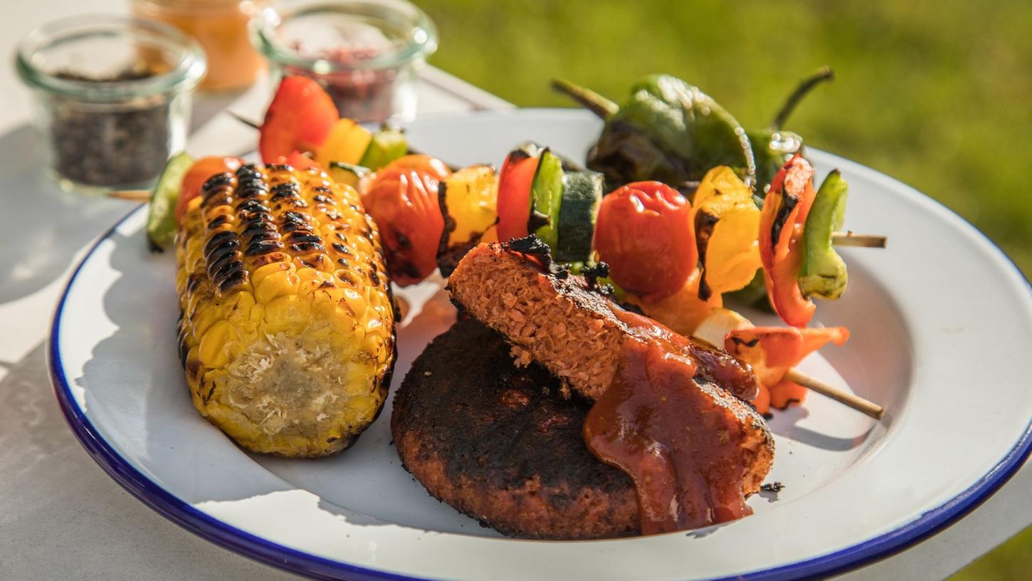 Lecker, so ein Veggie-Grillteller - vor allem dann, wenn man vorab geprüft hat, dass keine bedenklichen Zusatzstoffe im Grillgut stecken. Lecker, so ein Veggie-Grillteller - vor allem dann, wenn man vorab geprüft hat, dass keine bedenklichen Zusatzstoffe im Grillgut stecken.