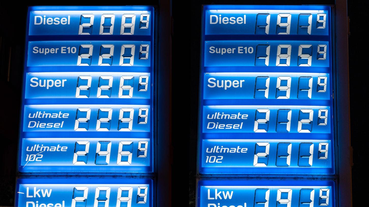Vergleich der Anzeigetafel der Benzinpreise an einer Bonner Tankstelle am Verteilerkreis, wenige Minuten vor (links) und nach (rechts) Mitternacht, nachdem zum 1. Juni für drei Monate die Steuerentlastung von Benzin und Diesel in Kraft getreten ist. Die Preise wurden hier unverzüglich gesenkt,
Vergleich der Anzeigetafel der Benzinpreise an einer Bonner Tankstelle am Verteilerkreis, wenige Minuten vor (links) und nach (rechts) Mitternacht, nachdem zum 1. Juni für drei Monate die Steuerentlastung von Benzin und Diesel in Kraft getreten ist. Die Preise wurden hier unverzüglich gesenkt,