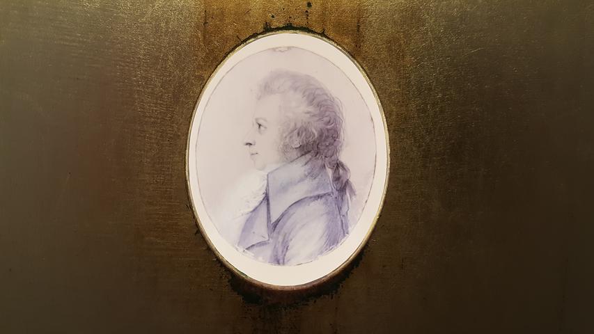  Im Geburtshaus von Wolfgang Amadeus Mozart in der Getreidegasse hängt auch dieses zeitgenössische Darstellung des Künstlers.