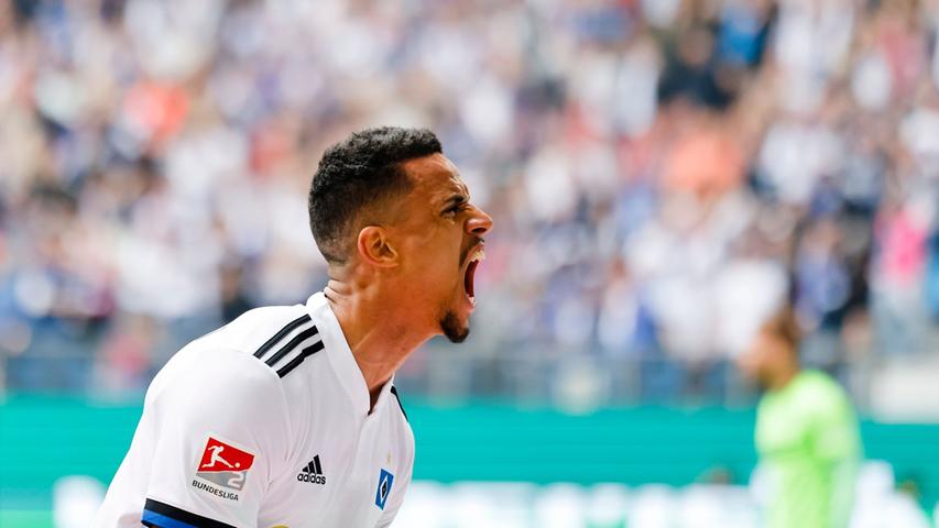 Mit 22 Toren und vier Torvorlagen in der letzten Saison bewies Robert Glatzel, dass er liefern kann, was man von einem Stürmer erwartet: Tore. Den ersehnten Aufstieg seines Vereins konnte aber auch er nicht sichern. Genau so einen Knipser könnte der Club aber gebrauchen. Der 1,93-Meter-Mann ist seit Juli 2021 beim Hamburger SV, ob das so bleibt, ist noch nicht sicher. Im Juni haben bereits Union Berlin, der FC Schalke 04 und der 1. FSV Mainz 05 Interesse angemeldet - und auch einige Club-Anhänger könnten einem Glatzel-Wechsel zum Ruhmreichen etwas abgewinnen. Abgegebene Stimmen: 69.