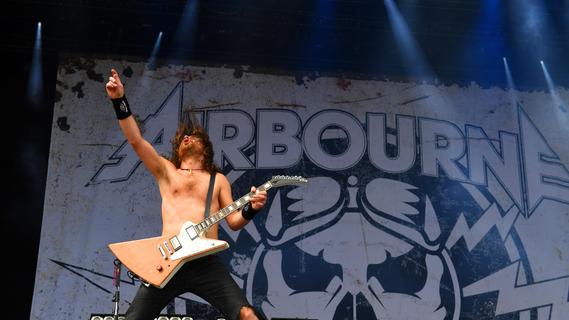 Airbourne, Daughtry & Co.: Erste Bands heizen Rock-im-Park-Fans ein