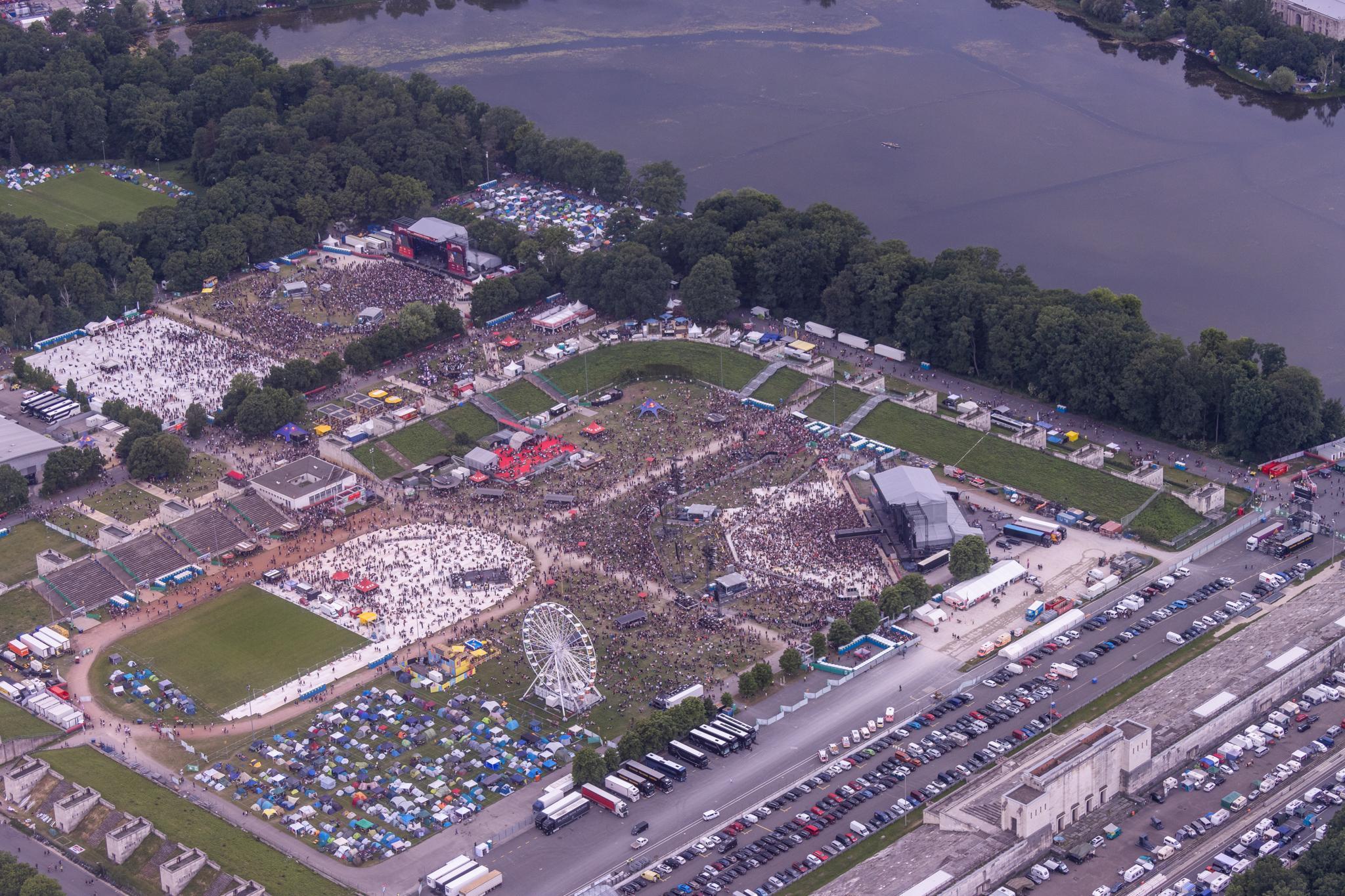 Rock im Park beginnt: Luftaufnahmen zeigen zahlreiche Feiernde