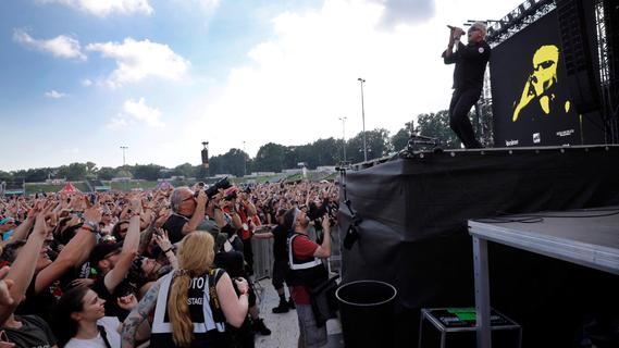 Riesengedränge bei The Offspring: Punk-Party auf der Hauptbühne bei Rock im Park