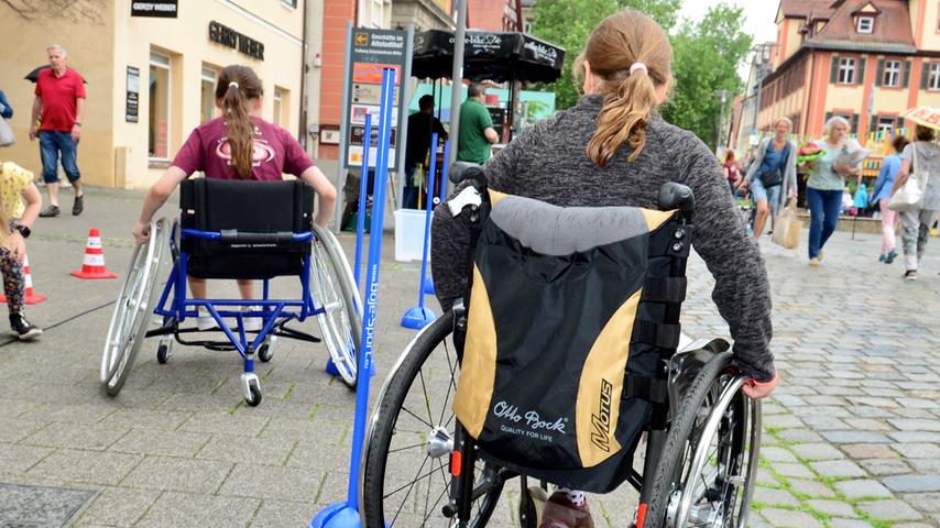 DJK-Bundessportfest 2022 in Schwabach: So fühlt es sich an, im Rollstuhl durch die Stadt zu fahren. DJK-Bundessportfest 2022 in Schwabach: So fühlt es sich an, im Rollstuhl durch die Stadt zu fahren.