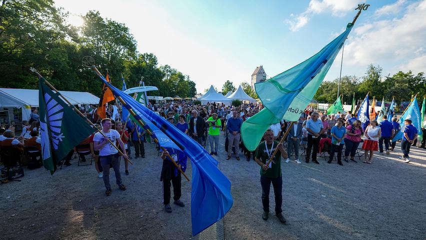 DJK-Bundessportfest 2022 in Schwabach: Der Bannerzug. DJK-Bundessportfest 2022 in Schwabach: Der Bannerzug.