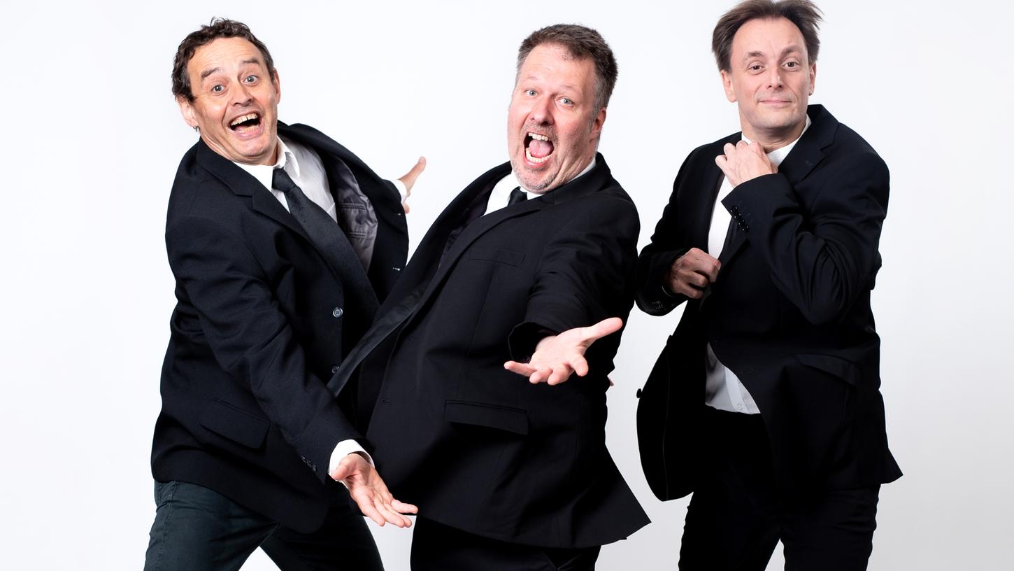 Das Trio TBC präsentiert die besten Witze aus 35 Jahren Kabarett. 