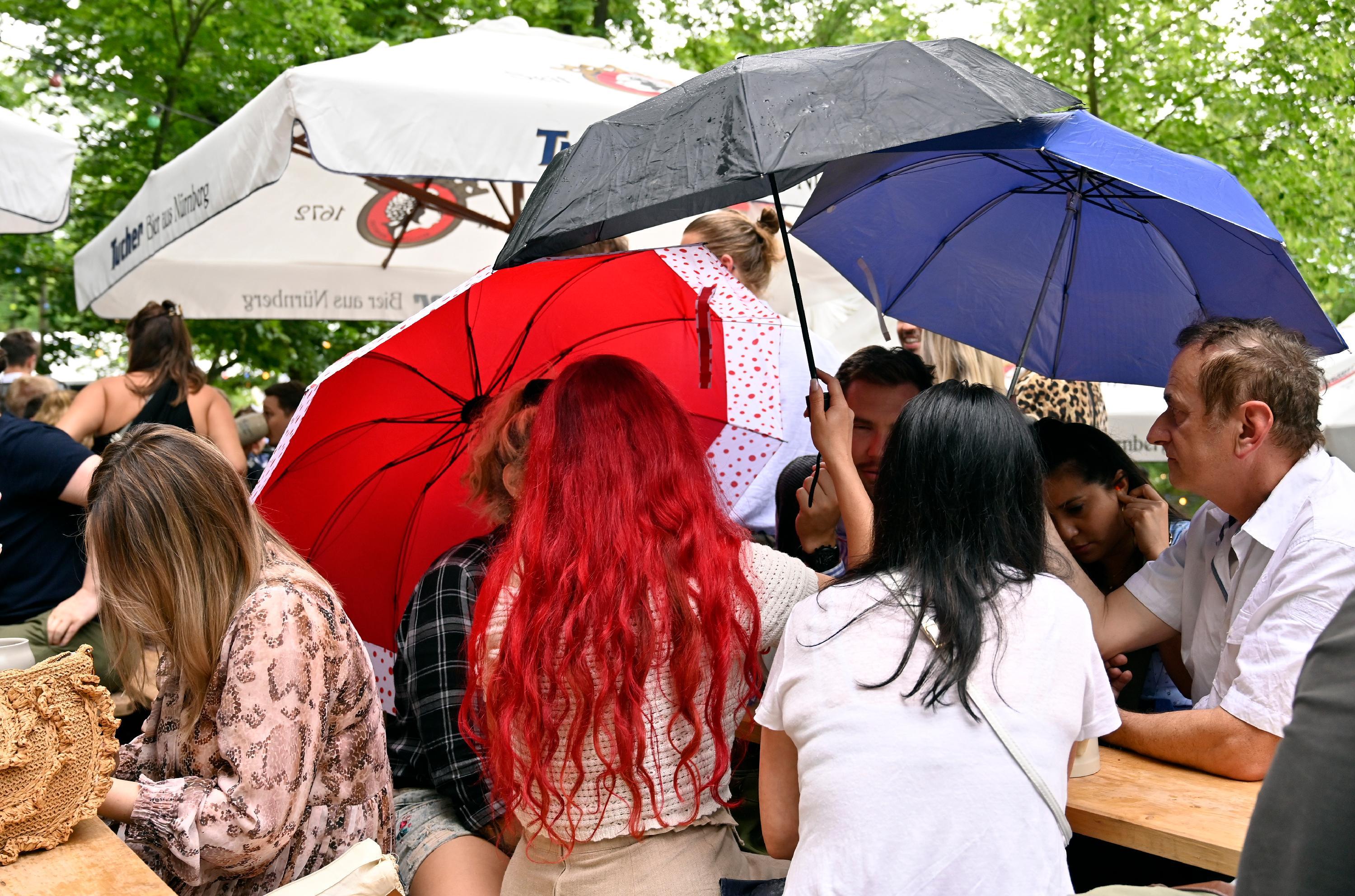 Manchmal musste der Schirm aufgespannt werden...