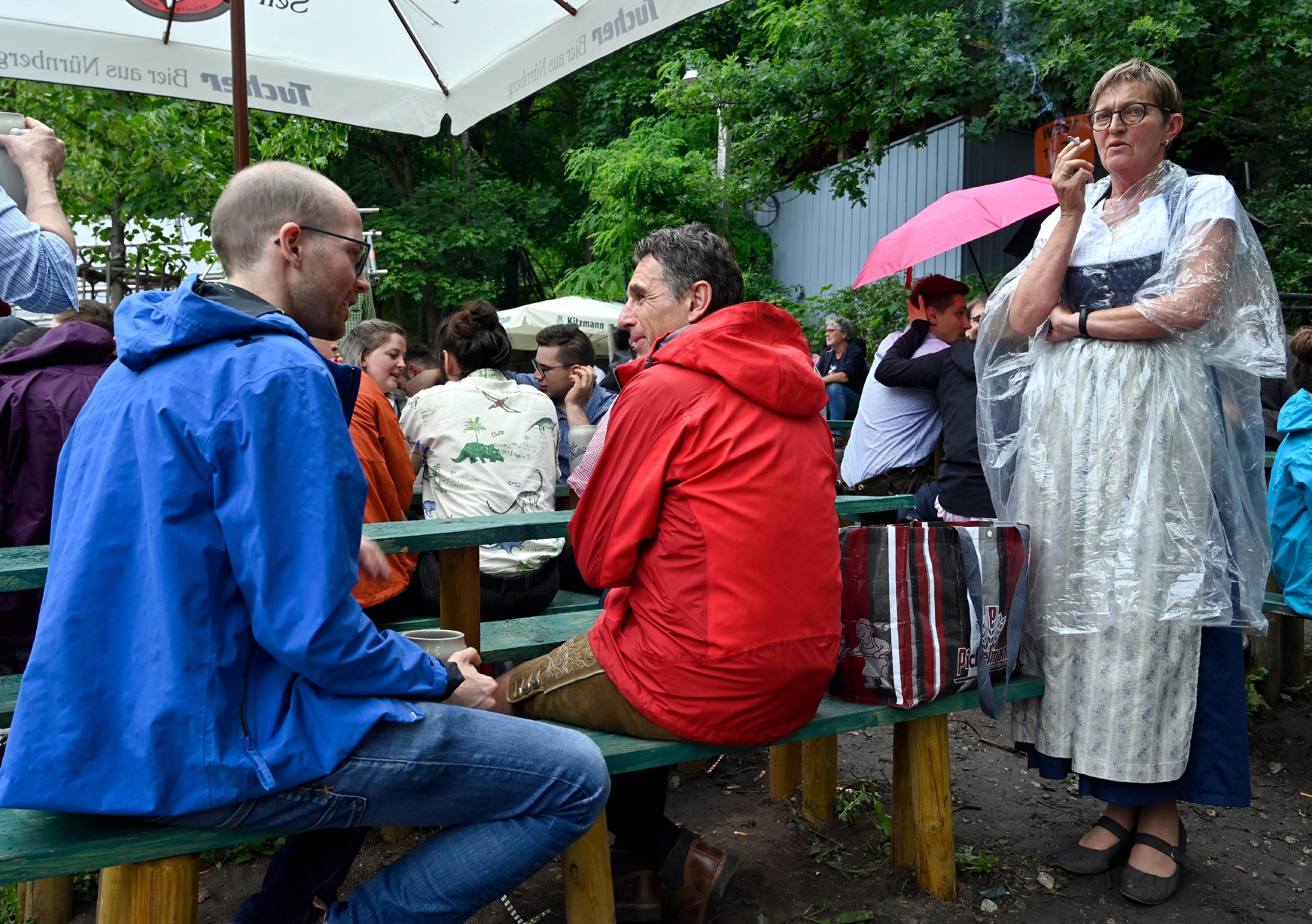 Regenjacken hatten ohnehin die meisten Besucher dabei.