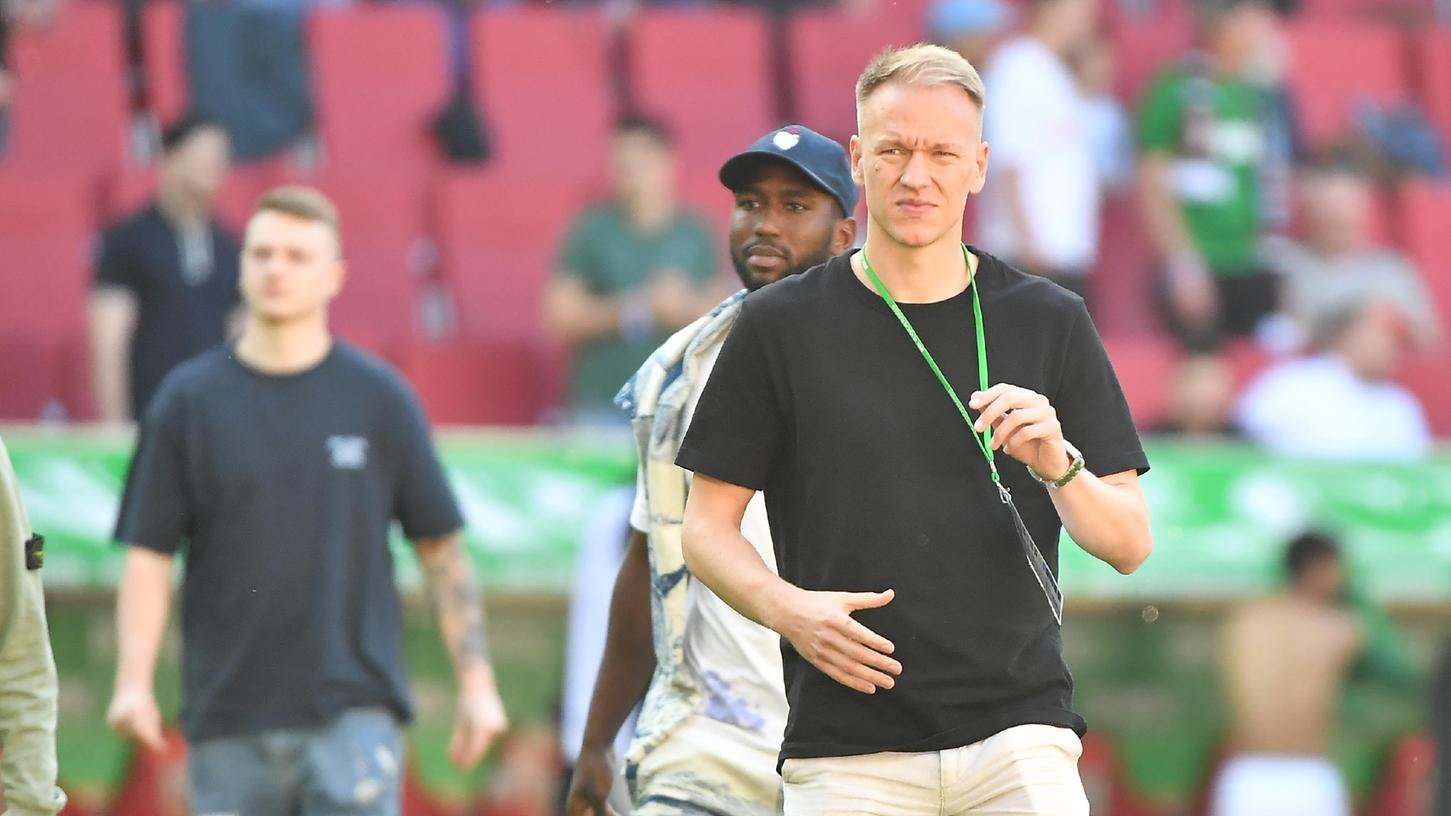 Nielsens letzter Auftritt beim Kleeblatt: Das Auswärtsspiel in Augsburg verpasste der Angreifer verletzungsbedingt.
Nielsens letzter Auftritt beim Kleeblatt: Das Auswärtsspiel in Augsburg verpasste der Angreifer verletzungsbedingt.