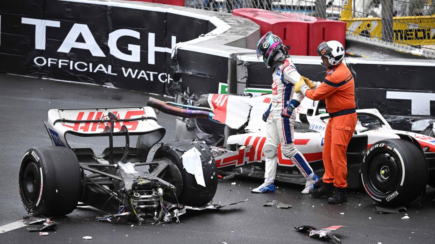 Beim Rennen in Baku steht Schumacher nach einer Unfallserie unter Druck. Beim Rennen in Baku steht Schumacher nach einer Unfallserie unter Druck.