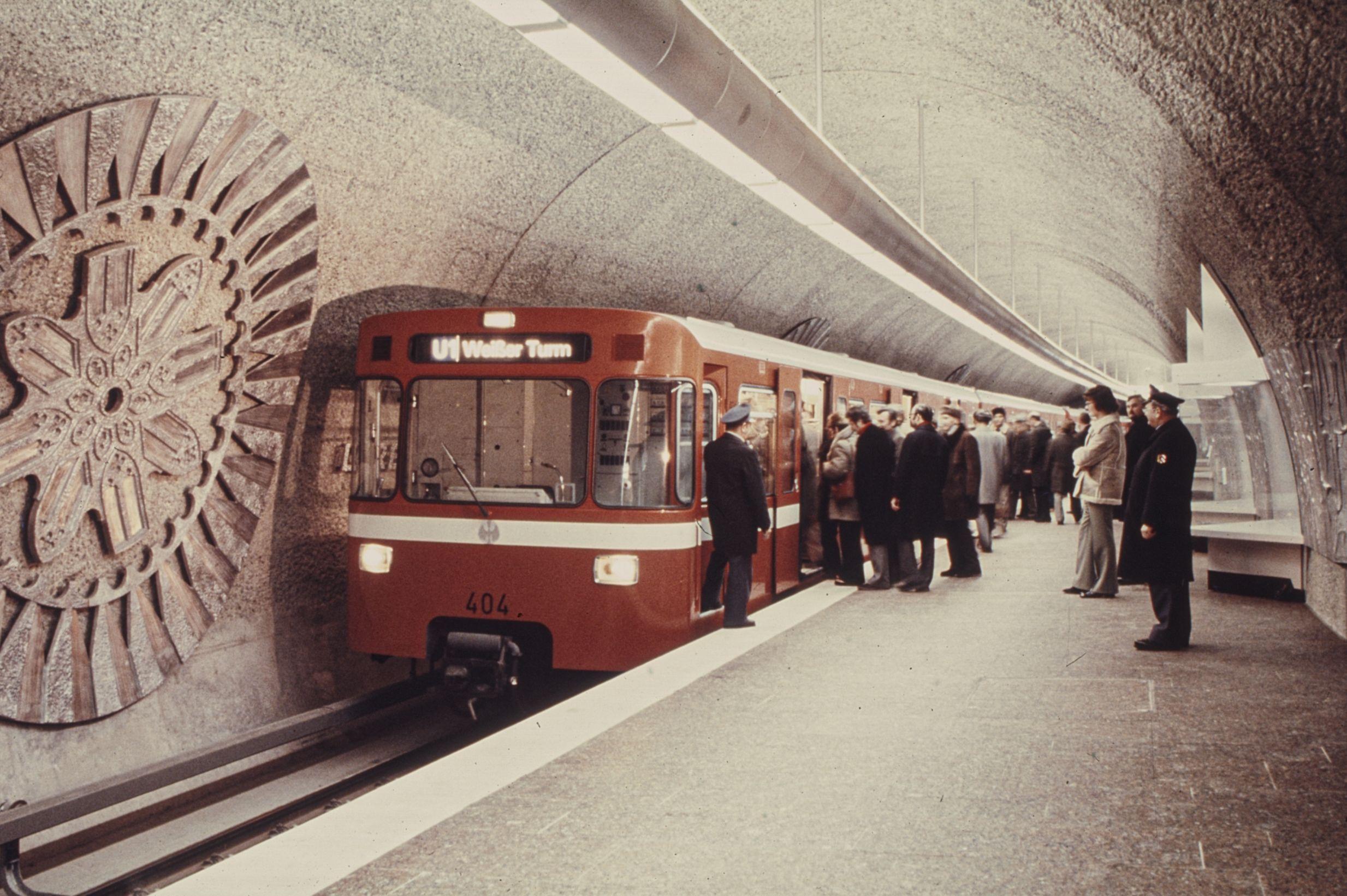 Für den Bau der Nürnberger U-Bahn war Beton absolut unverzichtbar. Auch die U-Bahnhöfe - wie hier der Stopp Lorenzkirche - sind von dem Material geprägt.