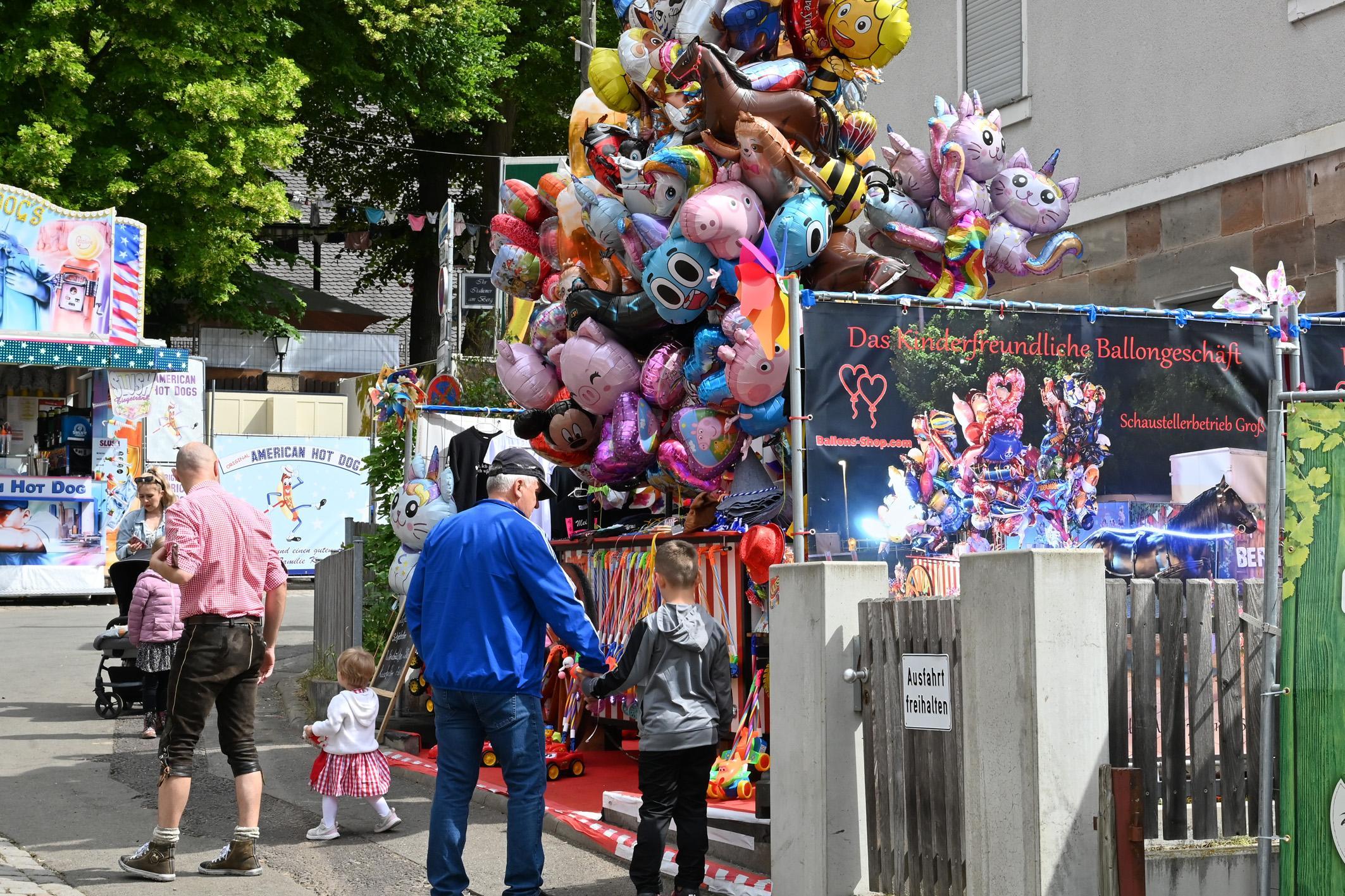 Eine Katzen-Luftballon gefällig?