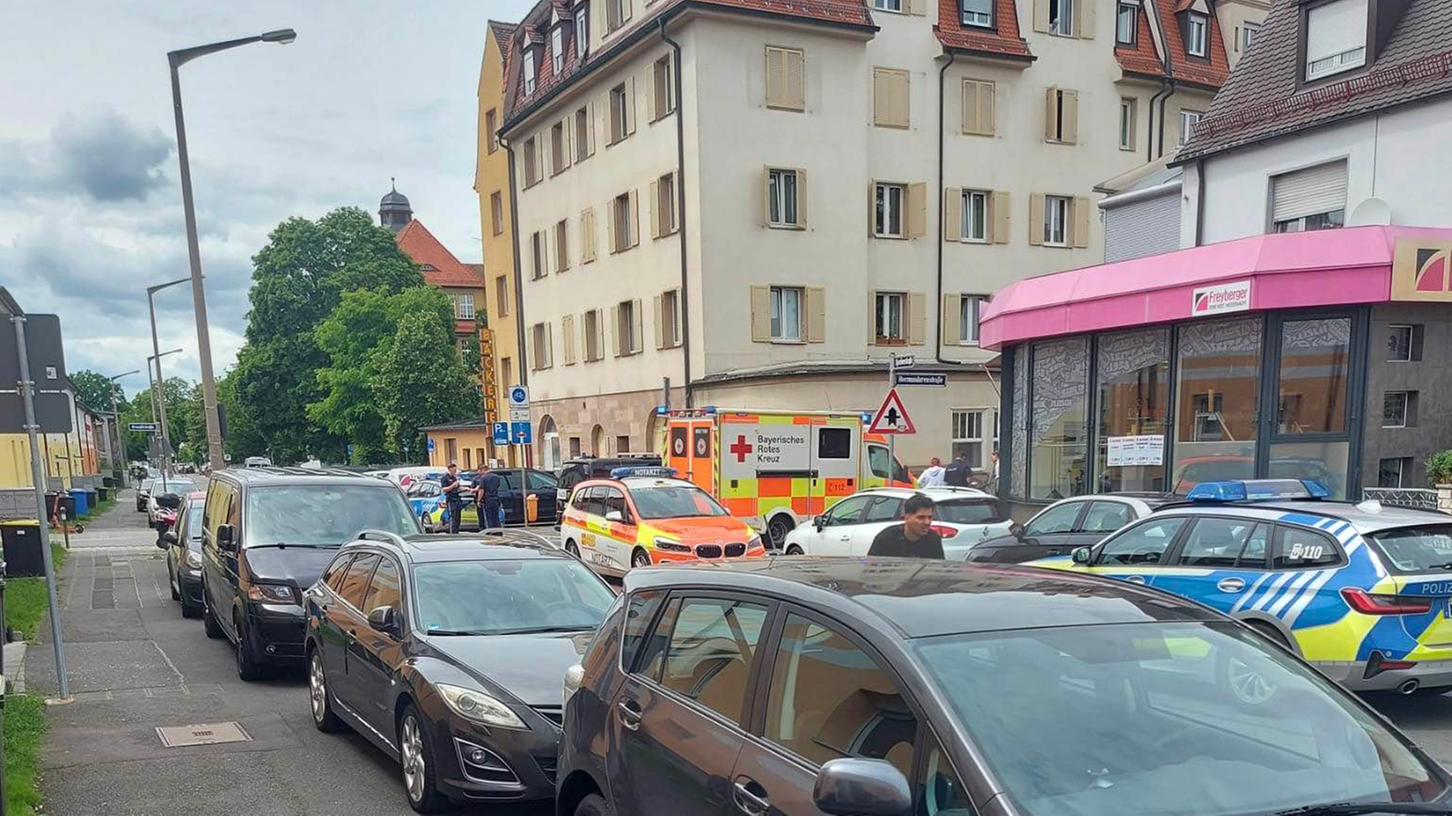 In den Nachmittagsstunden dauerte der Polizeieinsatz rund um die Sperberstraße längere Zeit an.