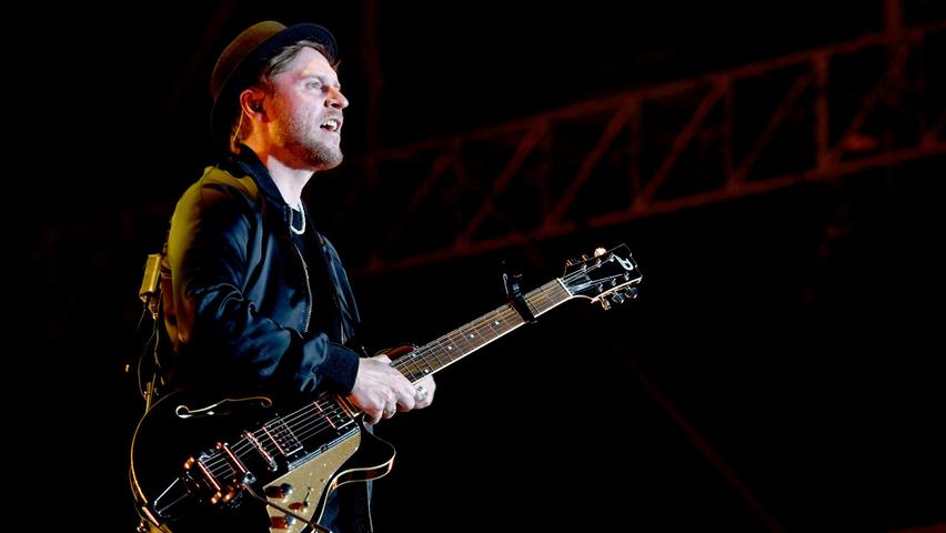 Johannes Oerding, der Mann mit Hut, schließt den Reigen der großen Open-Air-Konzerte auf der Burg am Sonntag, 3. Juli, ab.
Johannes Oerding, der Mann mit Hut, schließt den Reigen der großen Open-Air-Konzerte auf der Burg am Sonntag, 3. Juli, ab.