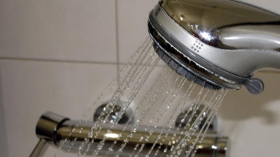 Kurios, aber wahr: Darum kann der Vermieter Duschen im Stehen verbieten