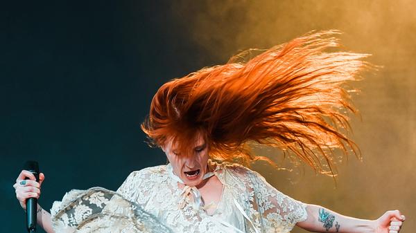 10.06.2022, xlakx, Entertainment Musik, Tempelhof Sounds 2022 emspor, v.l.Die Band Florence + the Machine (Florence Welc