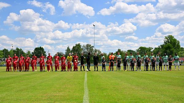 Aufgalopp zum ersten Test vor der neuen Zweitliga-Saison: Die Profis der Spielvereinigung Greuther Fürth waren am Sonntag zu Gast beim ASV Zirndorf.