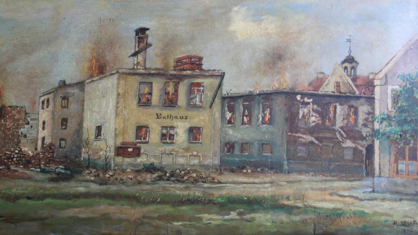 Das brennende Rathaus von Allersberg im April 1945, festgehalten von Maler M. Ebert. Wegen des Fotografierverbots gibt es aus dieser Zeit keine Fotos.
 

