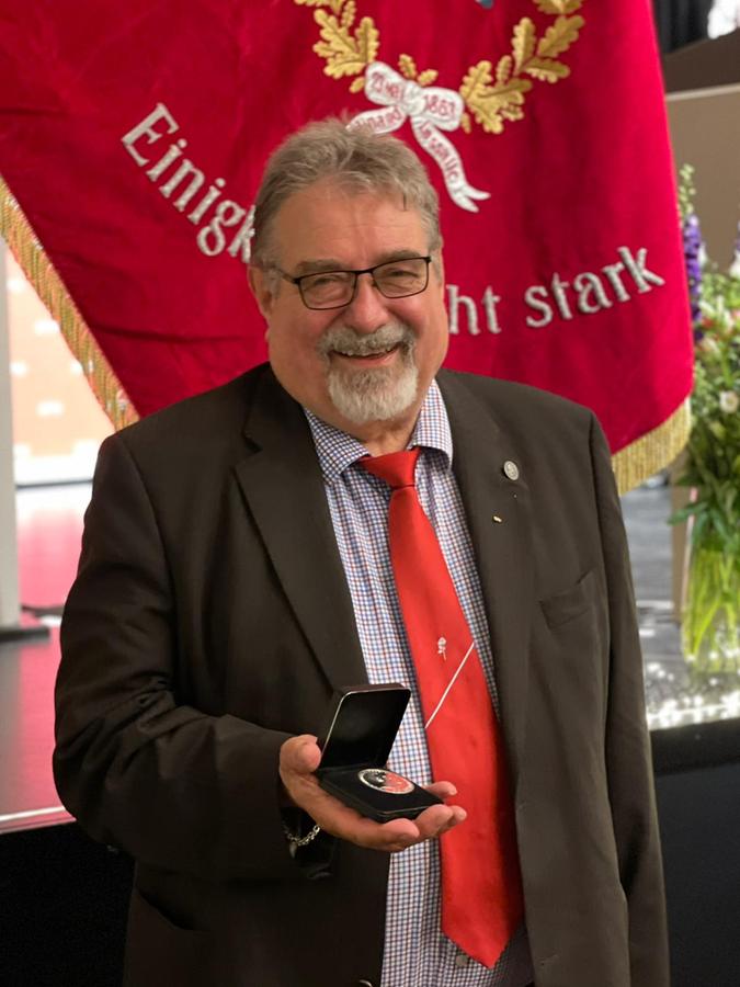 Gerhard Gröner, Urgestein der Genossen im Landkreis, konnte sich über die höchste Auszeichnung der Bayern-SPD freuen.
