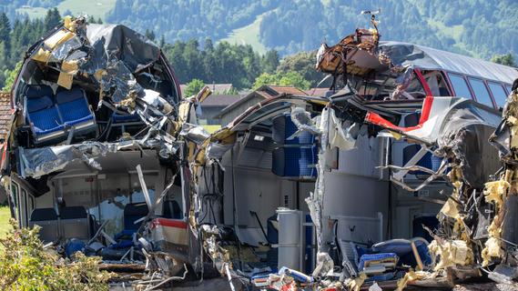 Zugunglück in Garmisch: Jetzt werden die letzten Waggons und die Lok geborgen