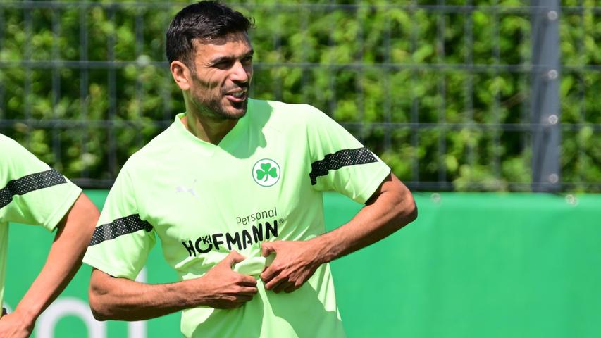 Auch Oussama Haddadi stand am Dienstagvormittag erstmals auf dem Trainingsplatz an der Kronacher Hard.