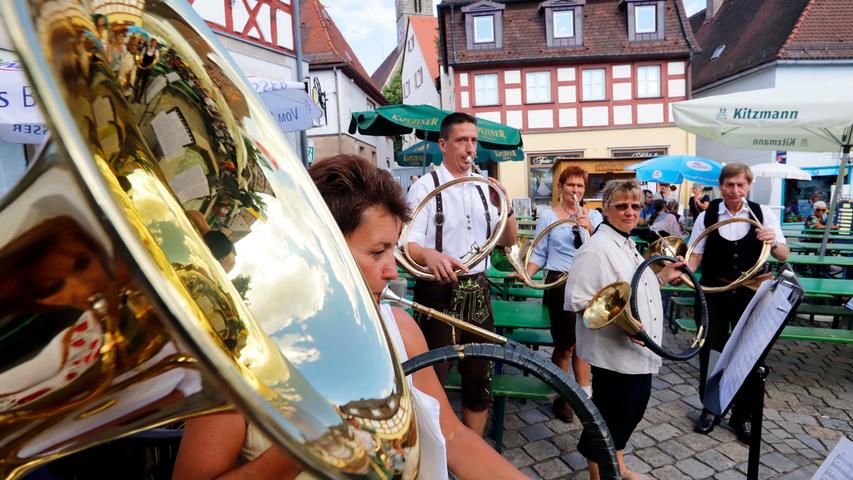 Auch bei der Eröffnung des 45. Herzogenauracher Altstadtfestes wird es zünftige Blasmusik geben.
Auch bei der Eröffnung des 45. Herzogenauracher Altstadtfestes wird es zünftige Blasmusik geben.