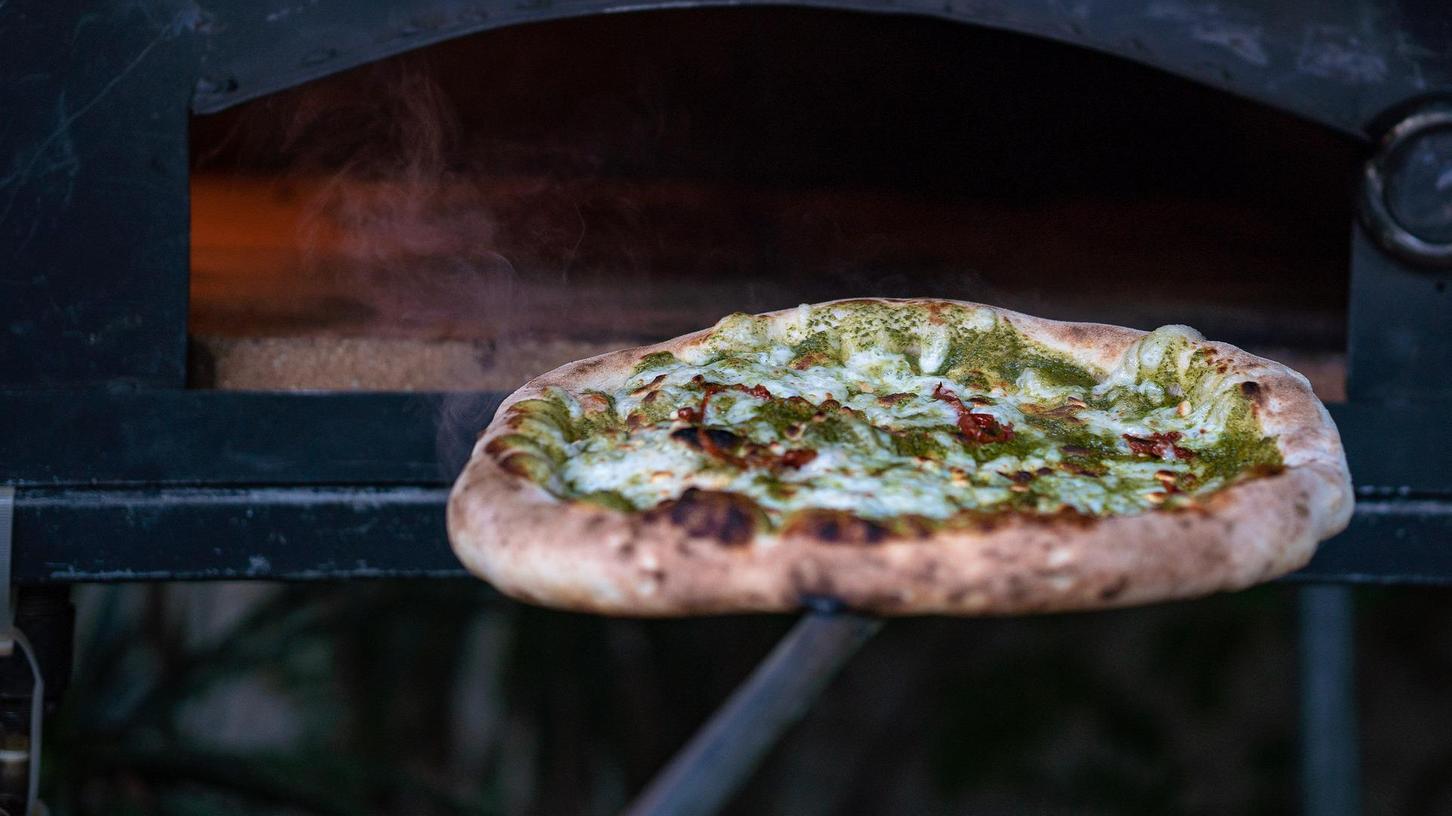 Gute Pizza, sagen Experten, kann nur aus dem Holzofen kommen. 