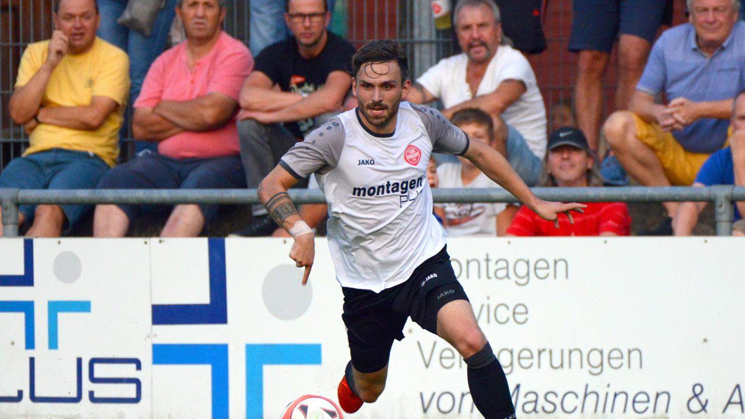 Spielmacher Fabian Klose geht den neuen Feuchter Weg nicht mit, er schließt sich dem SC Großschwarzenlohe an. Spielmacher Fabian Klose geht den neuen Feuchter Weg nicht mit, er schließt sich dem SC Großschwarzenlohe an.
