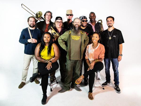 Kultband aus Kalifornien: Groundation spielen beim AKF am Samstagabend um 21 Uhr.
Kultband aus Kalifornien: Groundation spielen beim AKF am Samstagabend um 21 Uhr.