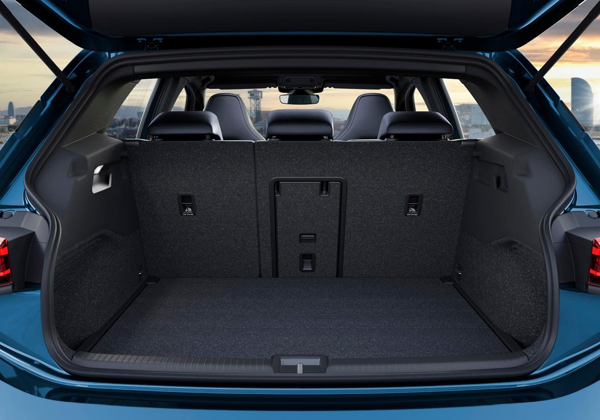 Das Gepäckabteil fasst 385 Liter. Eine elektrische Heckklappe gibt es nicht.