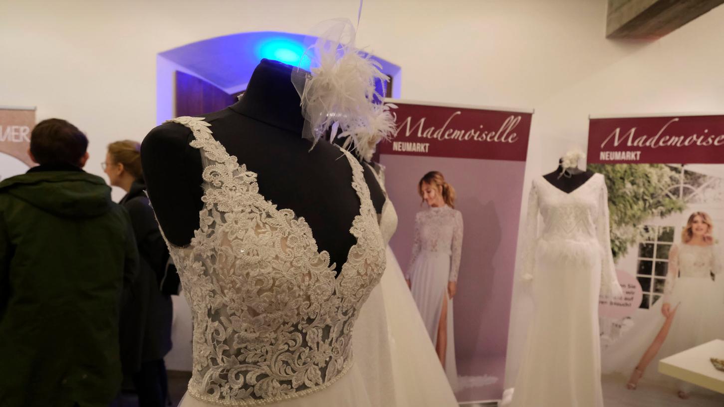 In den Sälen der Residenz wird nicht nur geheiratet, hier gibt es auch Hochzeitsmessen.
In den Sälen der Residenz wird nicht nur geheiratet, hier gibt es auch Hochzeitsmessen.
