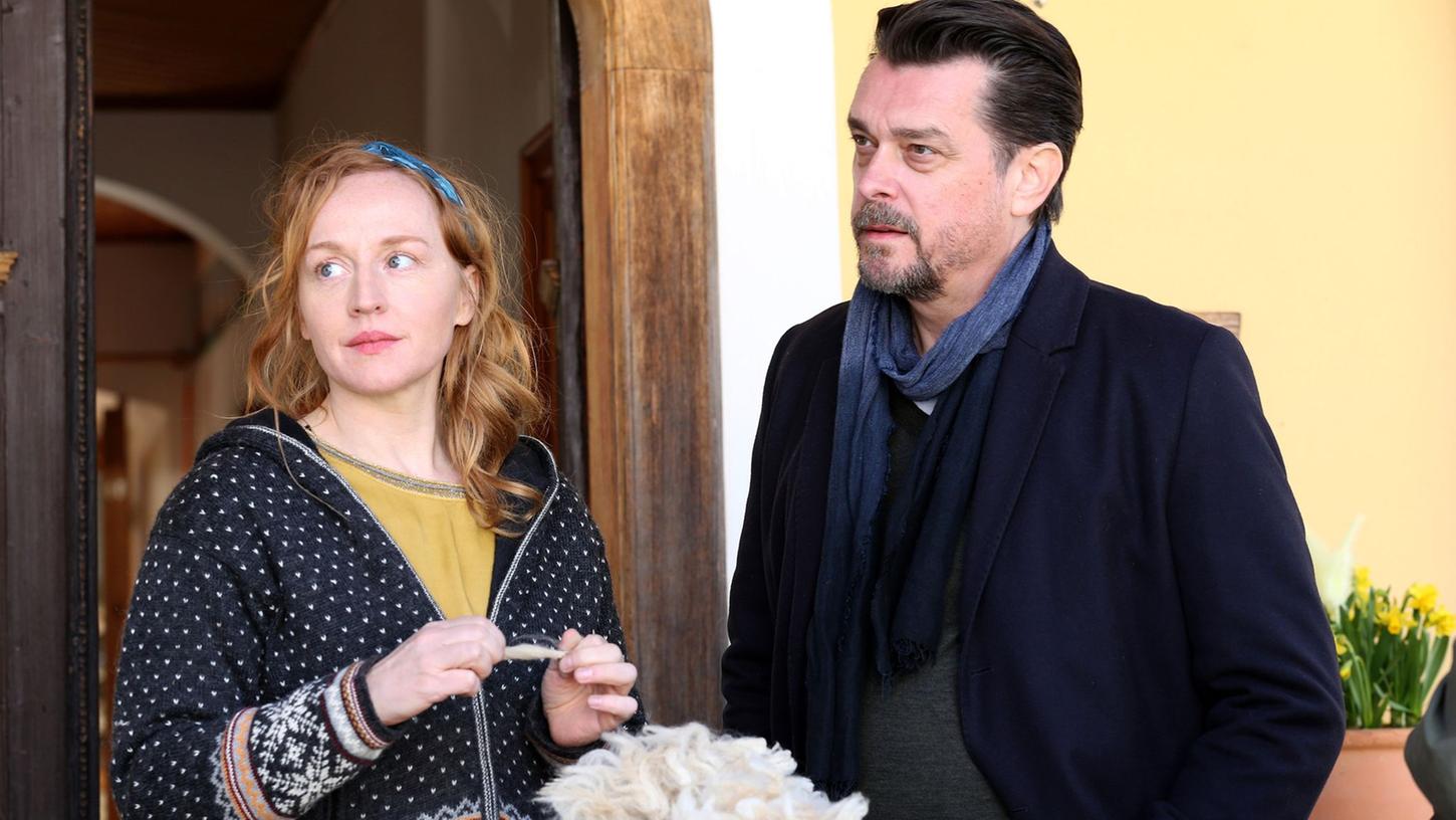 Der Grazer Chefermittler Sascha Bergmann (Hary Prinz) und Lotte (Brigitte Hobmeier) in einer Szene des TV-Krimis "Steirerwut". Der Grazer Chefermittler Sascha Bergmann (Hary Prinz) und Lotte (Brigitte Hobmeier) in einer Szene des TV-Krimis "Steirerwut".