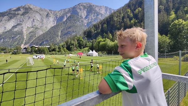Beobachtet wurden sie dabei, wie immer im Trainingslager, auch von den mitgereisten Fans.