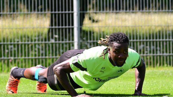 Gideon Jung hingegen hatte noch Lust auf ein wenig Brust-Training.