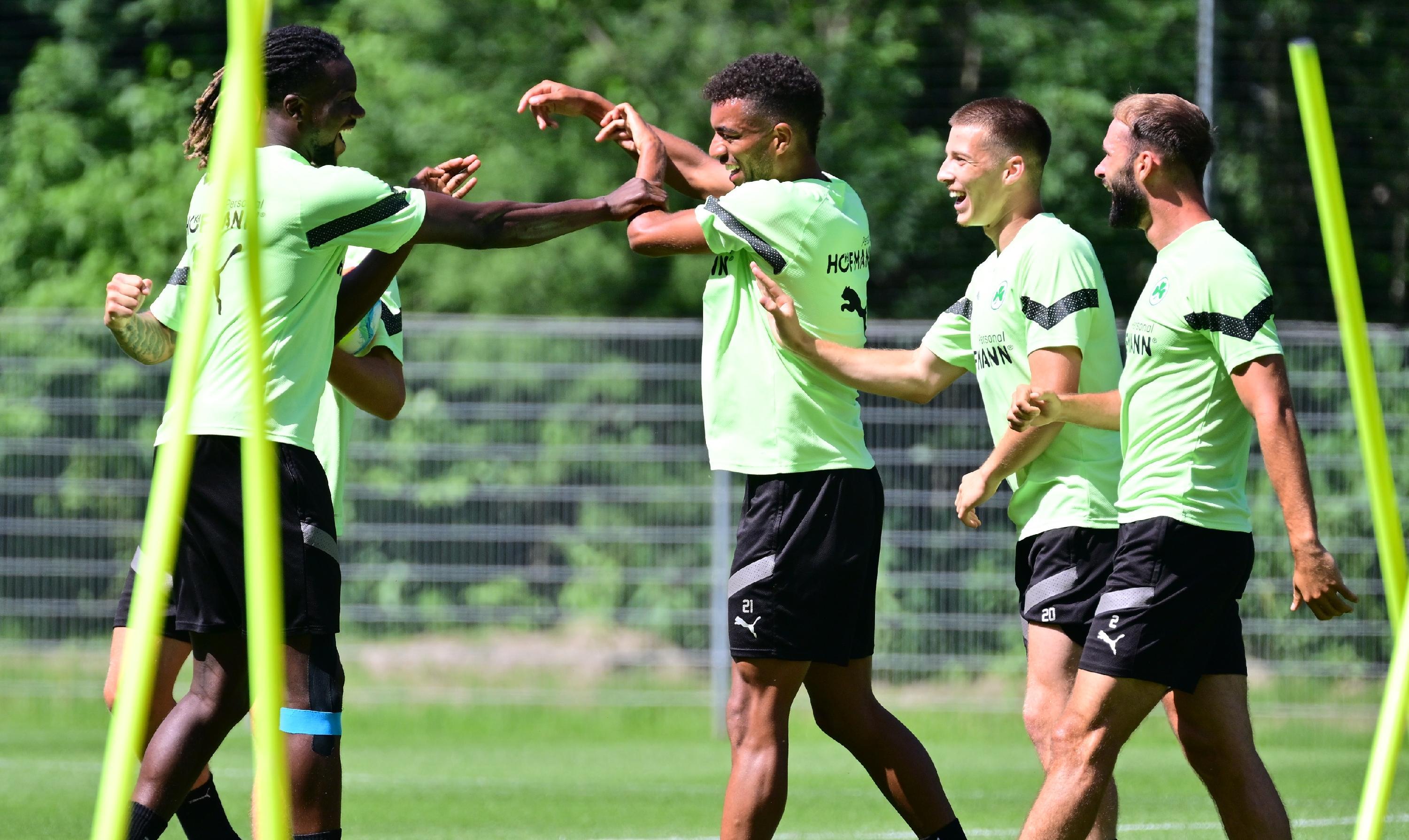 ... finden Jung, Tillman, Raschl und Asta.