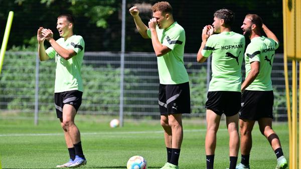 Auch ein Erfolg im kleinen Trainingsspielchen will angemessen gefeiert werden,...