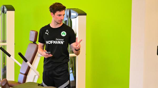 Mit Florian Leimeister ist auch ein zweiter Athletiktrainer in Saalfelden dabei,...