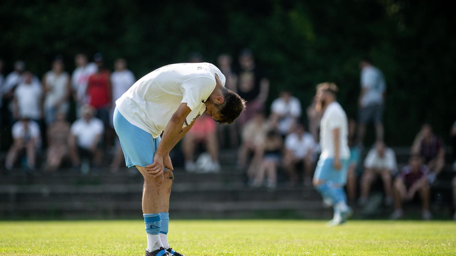 Enttäuschung nach Spielende: GSV Megas Alexandros bleibt nach dem 1:2 gegen Glaishammer in der A-Klasse.
Enttäuschung nach Spielende: GSV Megas Alexandros bleibt nach dem 1:2 gegen Glaishammer in der A-Klasse.